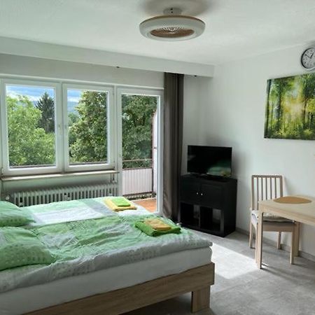 Ruhiges Und Klimatisiertes Apartment Штутгарт Екстер'єр фото