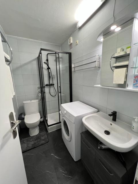 Ruhiges Und Klimatisiertes Apartment Штутгарт Екстер'єр фото