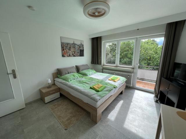 Ruhiges Und Klimatisiertes Apartment Штутгарт Екстер'єр фото